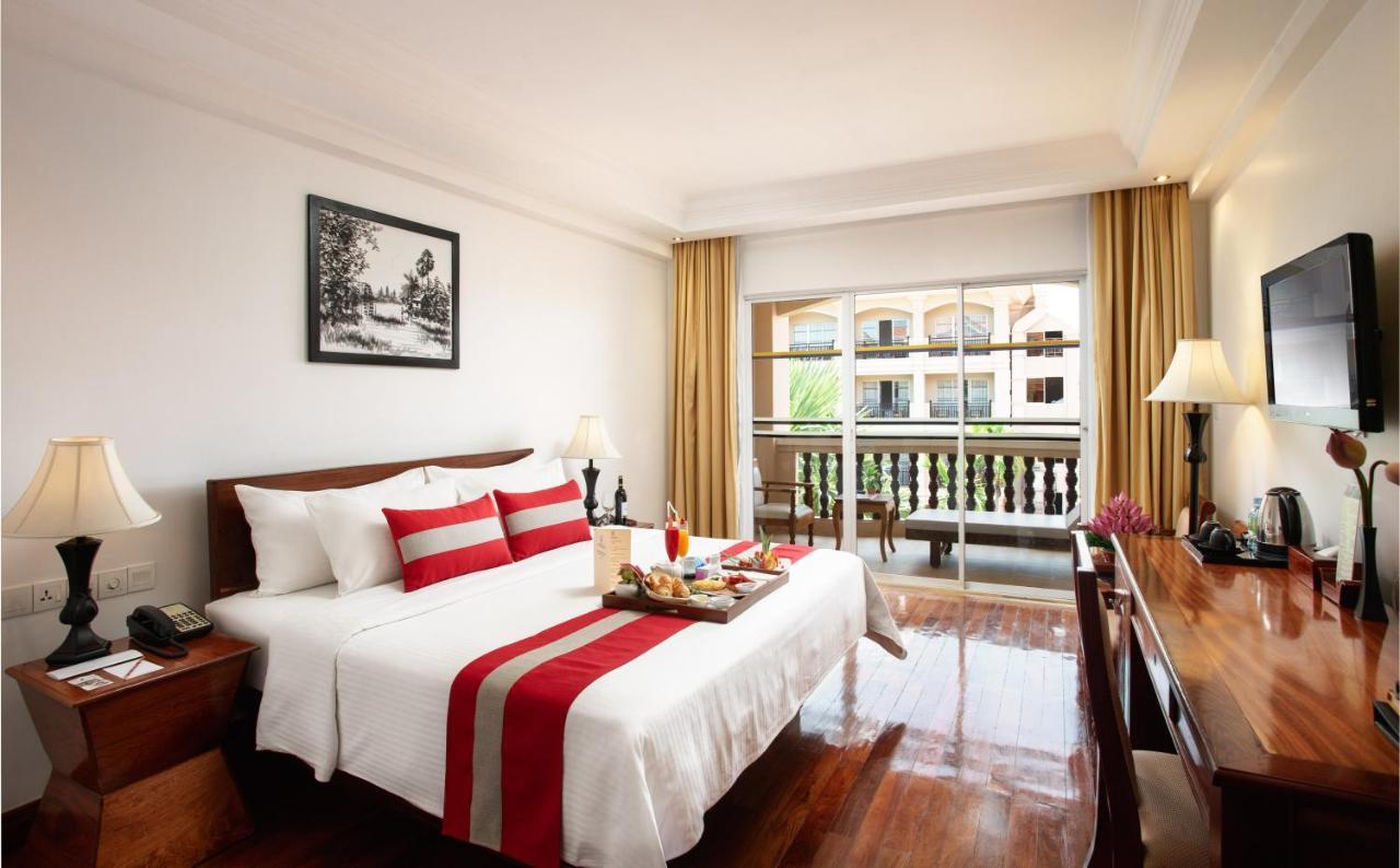 Hotel Somadevi Angkor Premium Siem Reap Esterno foto