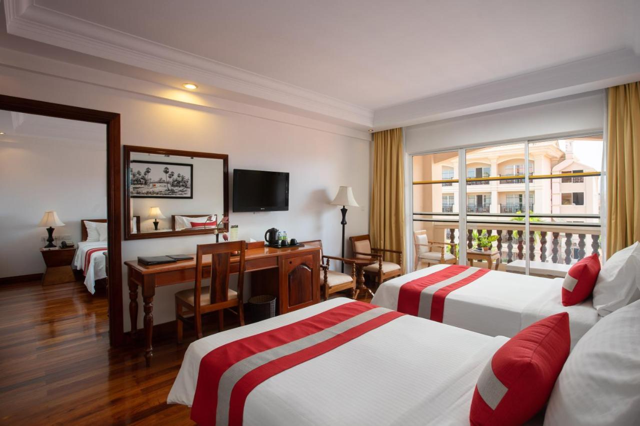 Hotel Somadevi Angkor Premium Siem Reap Esterno foto
