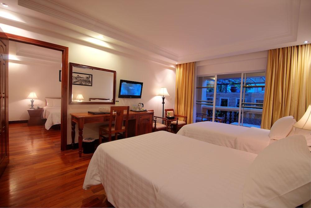 Hotel Somadevi Angkor Premium Siem Reap Esterno foto
