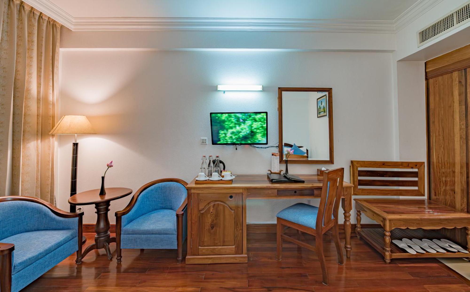 Hotel Somadevi Angkor Premium Siem Reap Esterno foto