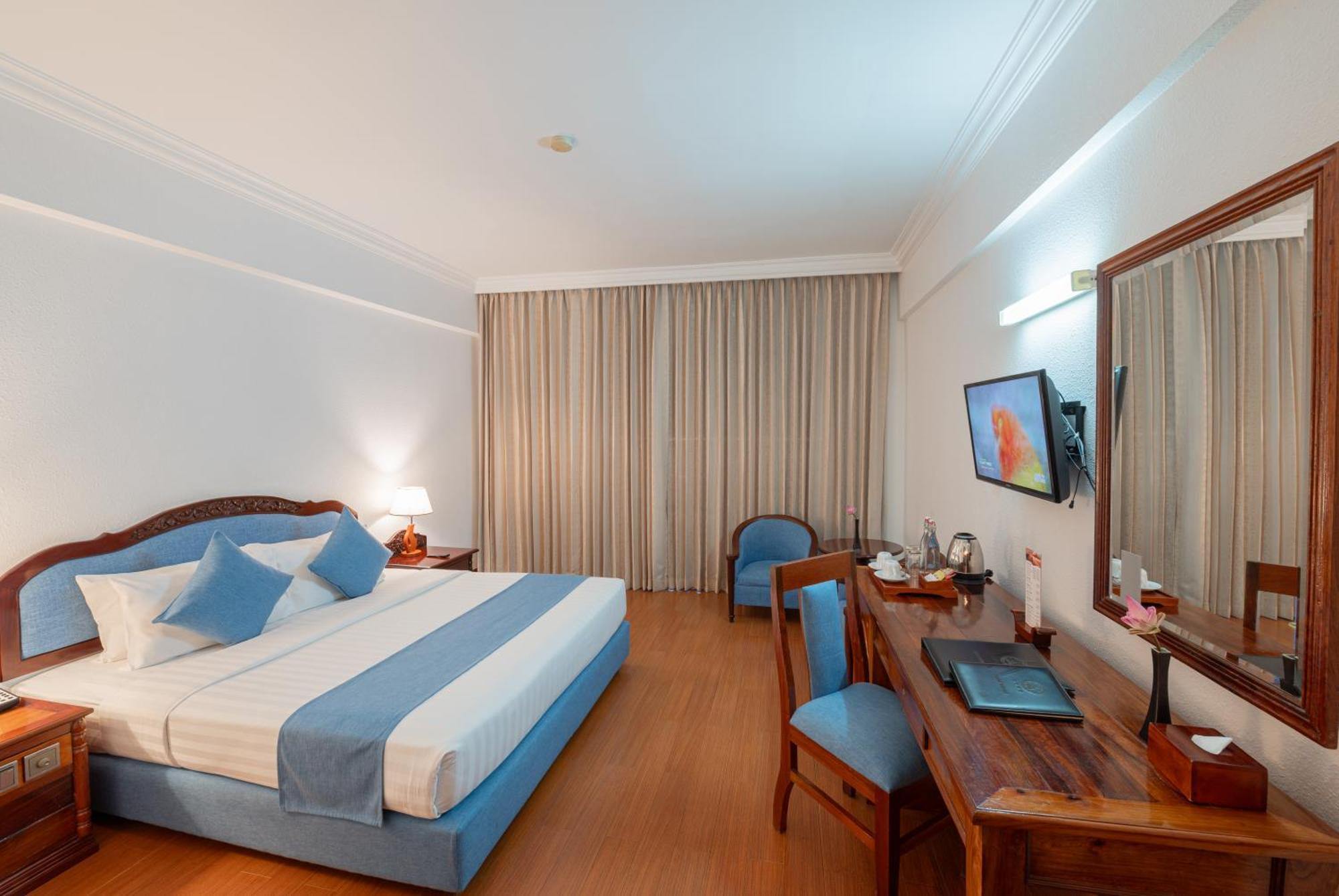 Hotel Somadevi Angkor Premium Siem Reap Esterno foto