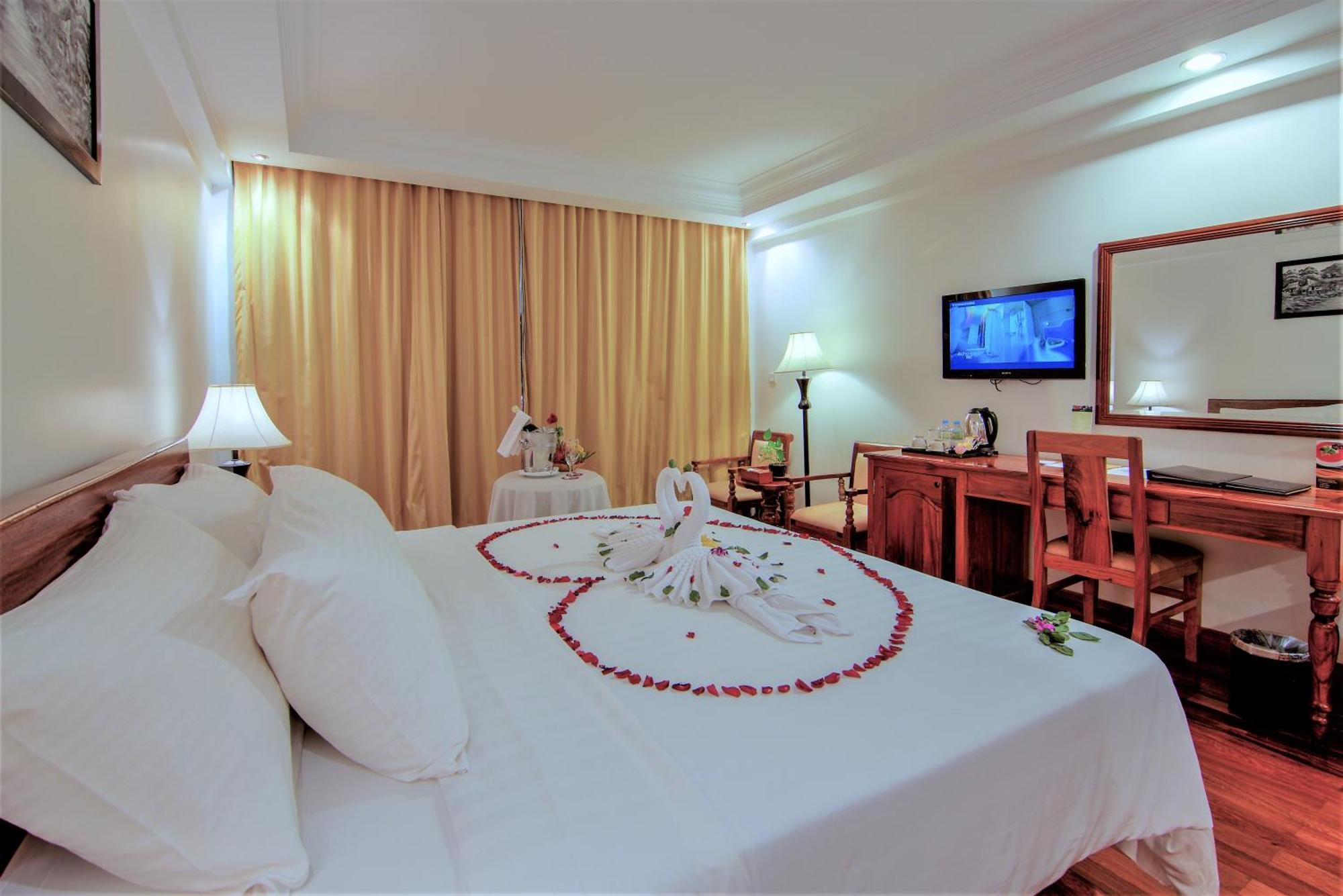 Hotel Somadevi Angkor Premium Siem Reap Esterno foto