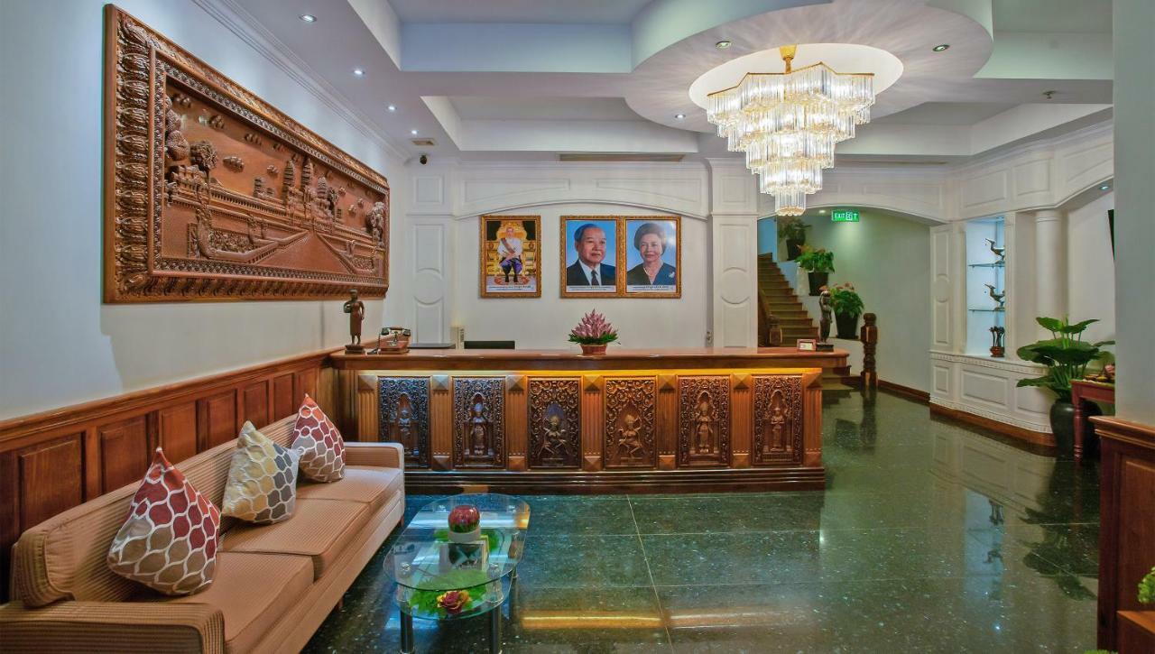 Hotel Somadevi Angkor Premium Siem Reap Esterno foto