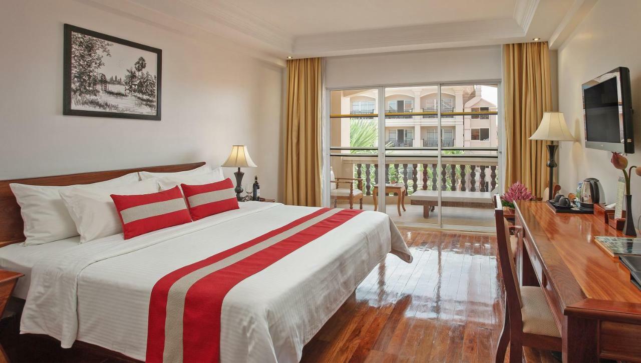 Hotel Somadevi Angkor Premium Siem Reap Esterno foto