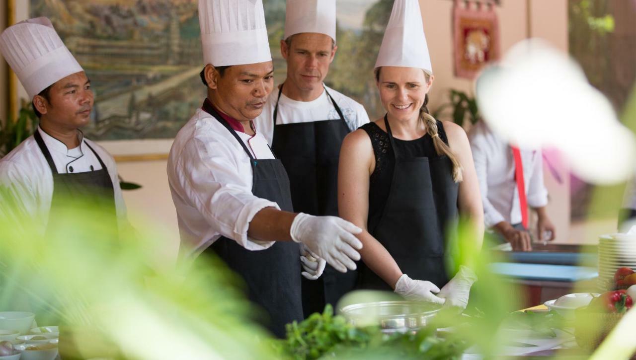 Hotel Somadevi Angkor Premium Siem Reap Esterno foto